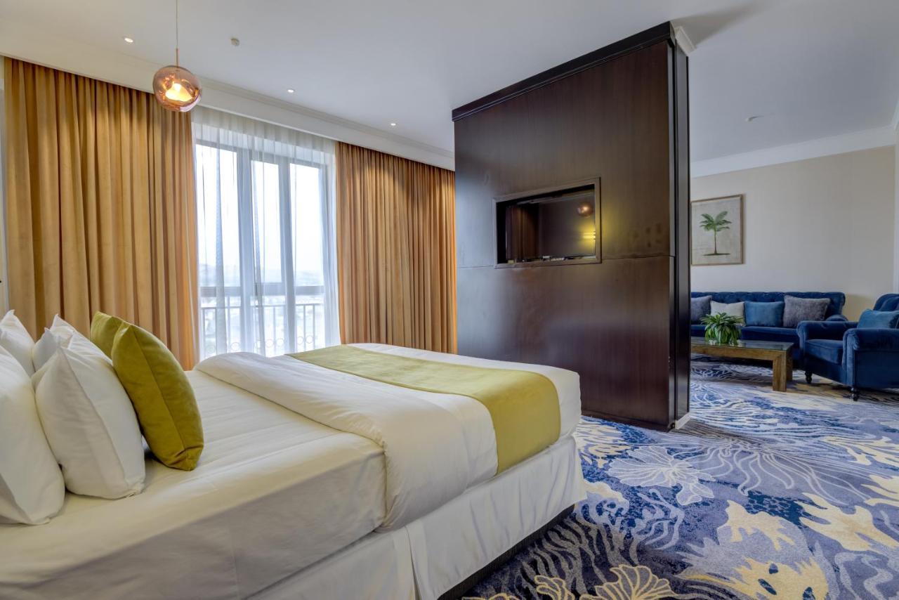 Garden Hotel & Spa Bishkek Esterno foto