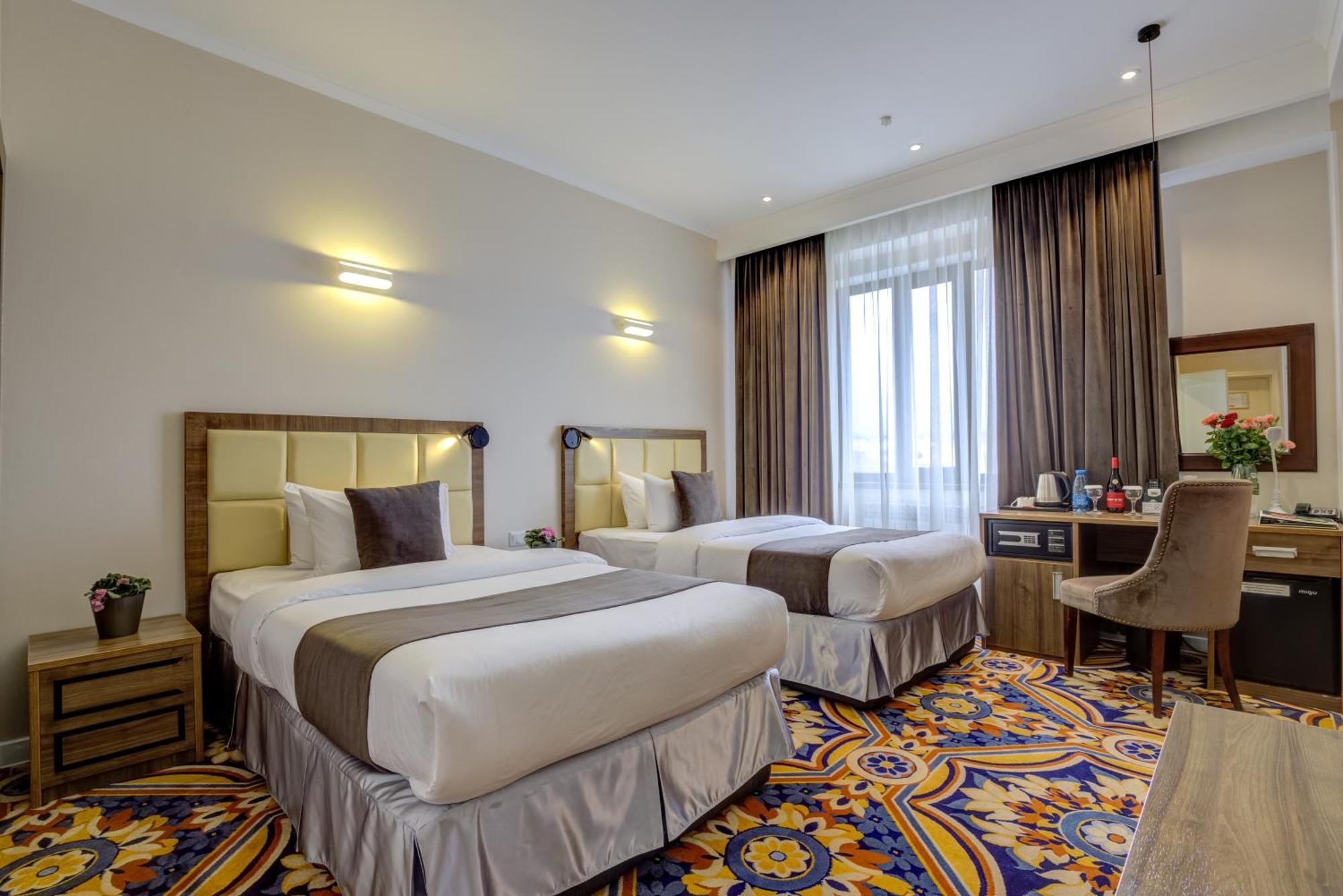 Garden Hotel & Spa Bishkek Esterno foto