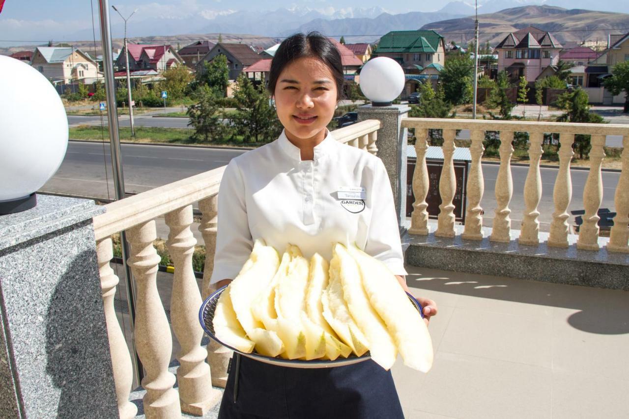 Garden Hotel & Spa Bishkek Esterno foto