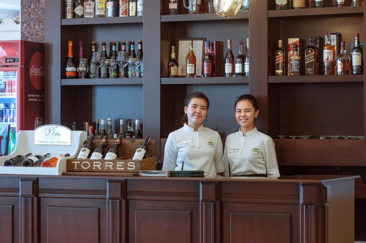 Garden Hotel & Spa Bishkek Esterno foto